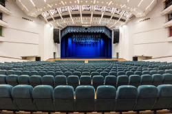 Оснащение Дома культуры с залом на 500 мест  - фото анонса