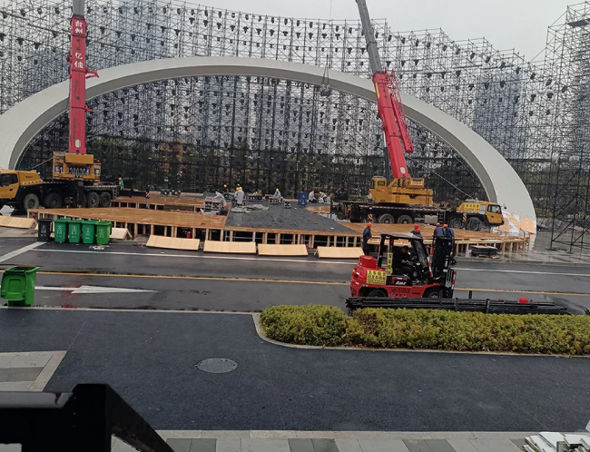 Light Sky блистает на новогодней вечеринке Центральной радиотелевизионной станции Китая, фото-8