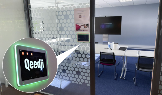 Новая интерактивная панель 10” в системе бронирования от Innes