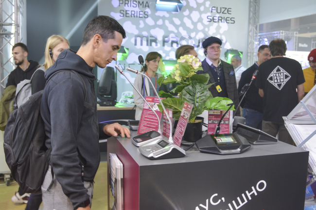 Компактные мультимедийные и световые решения от Hi-Tech Media на выставке light+audio tec , фото-15