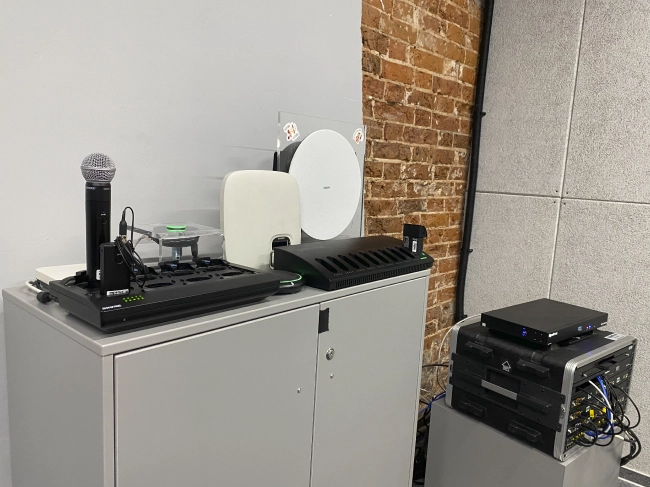 Потолочные микрофонные массивы SHURE | LG Day в шоуруме Hi-Tech Media: складская дистрибуция и эксклюзивные модели, фото-9