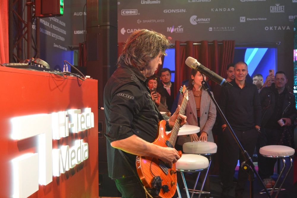 Дмитрий Малолетов покорил посетителей стенда Hi-Tech Media на выставке Light+Audio Tec, фото-4