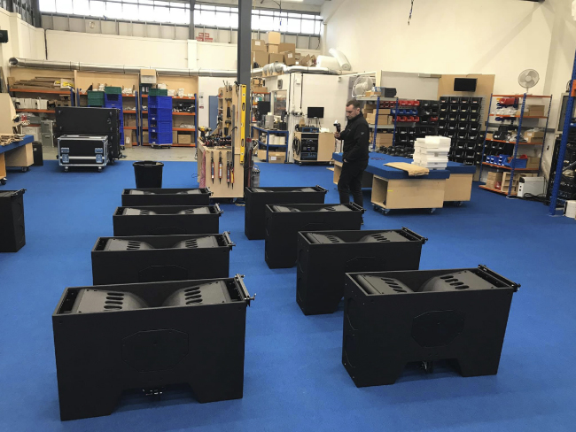 EM Acoustics Factory Tour_День 1_Фабрика, сборка громкоговорителей (автор М.Соколик)