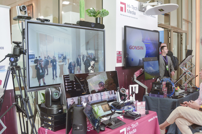 WyreStorm HALO-VX10-V2 на стенде Hi-Tech Media во время мероприятия Видео+Конференция 2023 