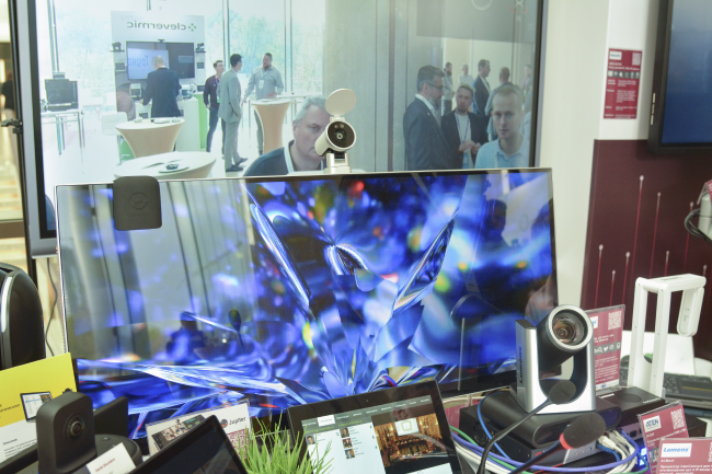 Jupiter Pana34T на стенде Hi-Tech Media во время мероприятия Видео+Конференция 2023 