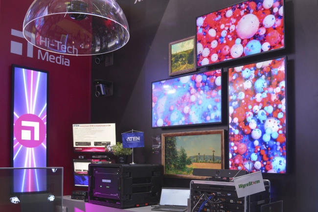 Галерея на высококачественных ART-дисплеях FindArts от AUO