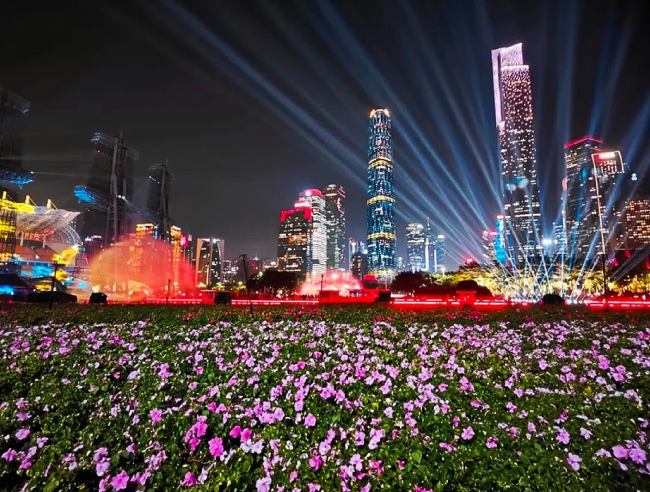 Новые прожекторы Light Sky украсили Международный фестиваль света, фото-2