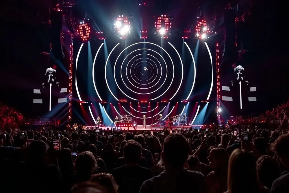 Chauvet Professional Color STRIKE M помогает создать световое шоу для Bon Jovi, foto-4