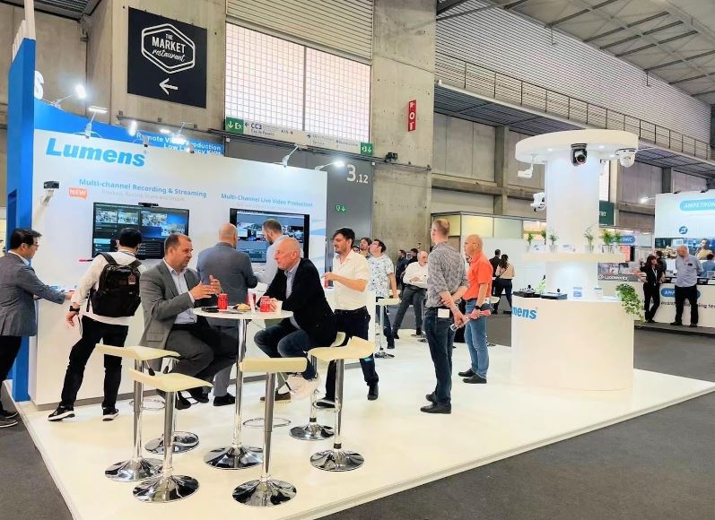 ise2022 стенд lumens фото 1