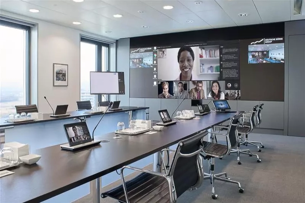 Бесшовная интеграция Televic и Crestron для конференц-залов, фото-1