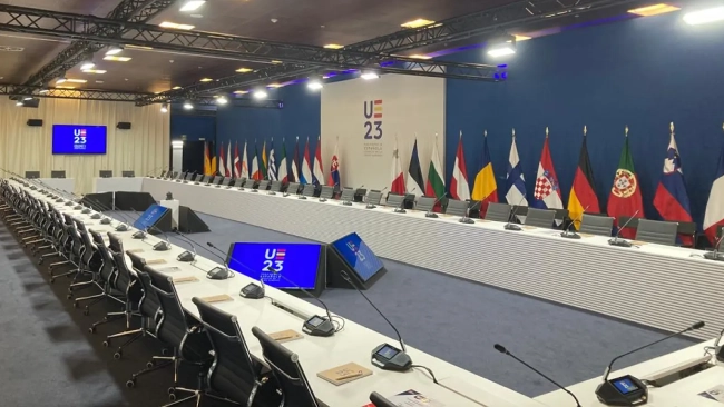 ASTI устанавливает новый стандарт конференций с синхронным переводом на Пиренейском полуострове с Bosch DICENTIS, фото-1