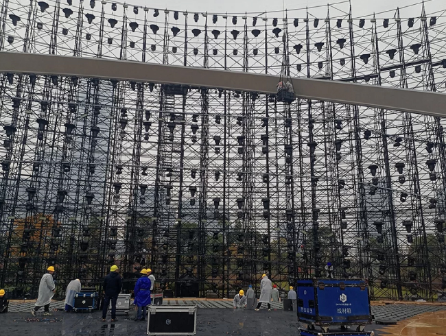 Light Sky блистает на новогодней вечеринке Центральной радиотелевизионной станции Китая, фото-7